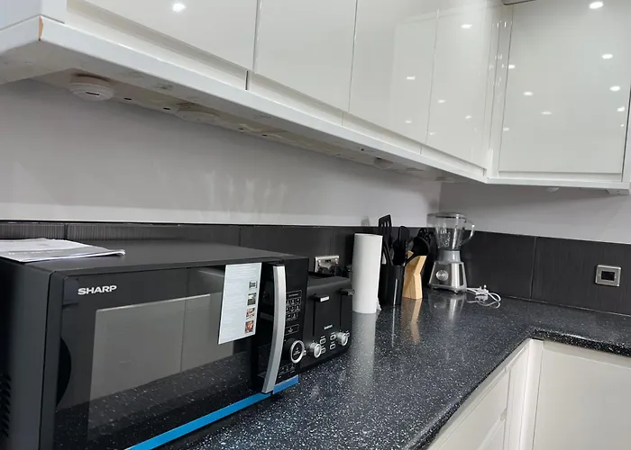 Affluent Living Property Perfect For Contractors And Individuals
